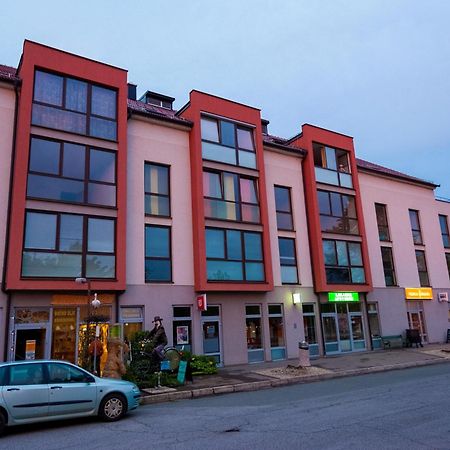 Apartments And Studios Perunika Moravske-Toplice Exterior foto