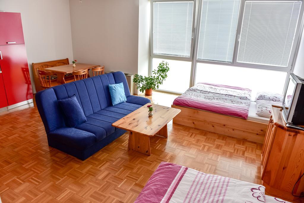 Apartments And Studios Perunika Moravske-Toplice Exterior foto